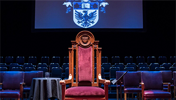 Convocation stage