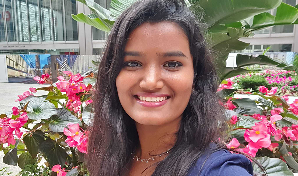 Headshot of Manali Kulkarni